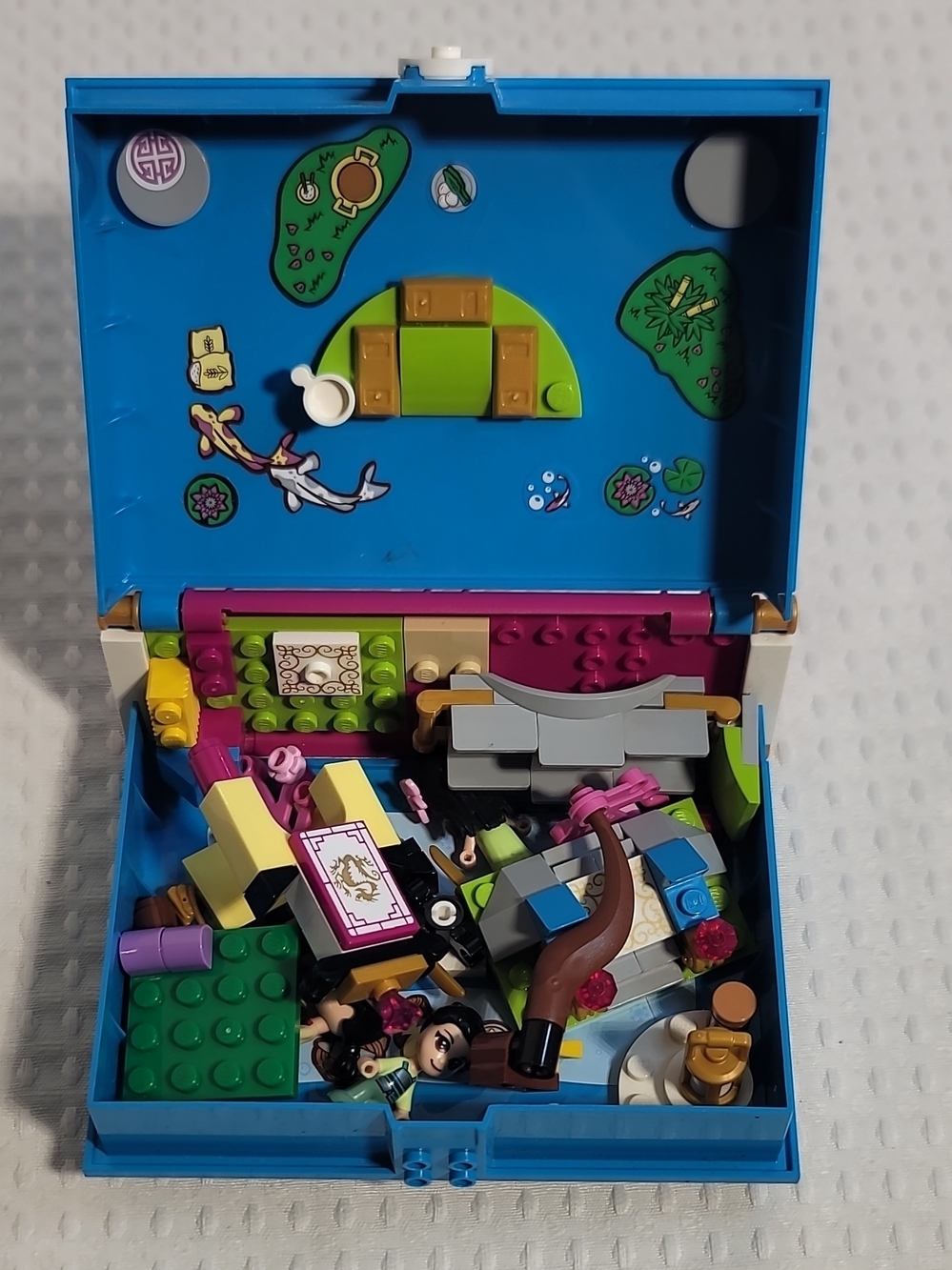 Lego Friends Blue Portable Play Case with Colorful Mini Build Pieces